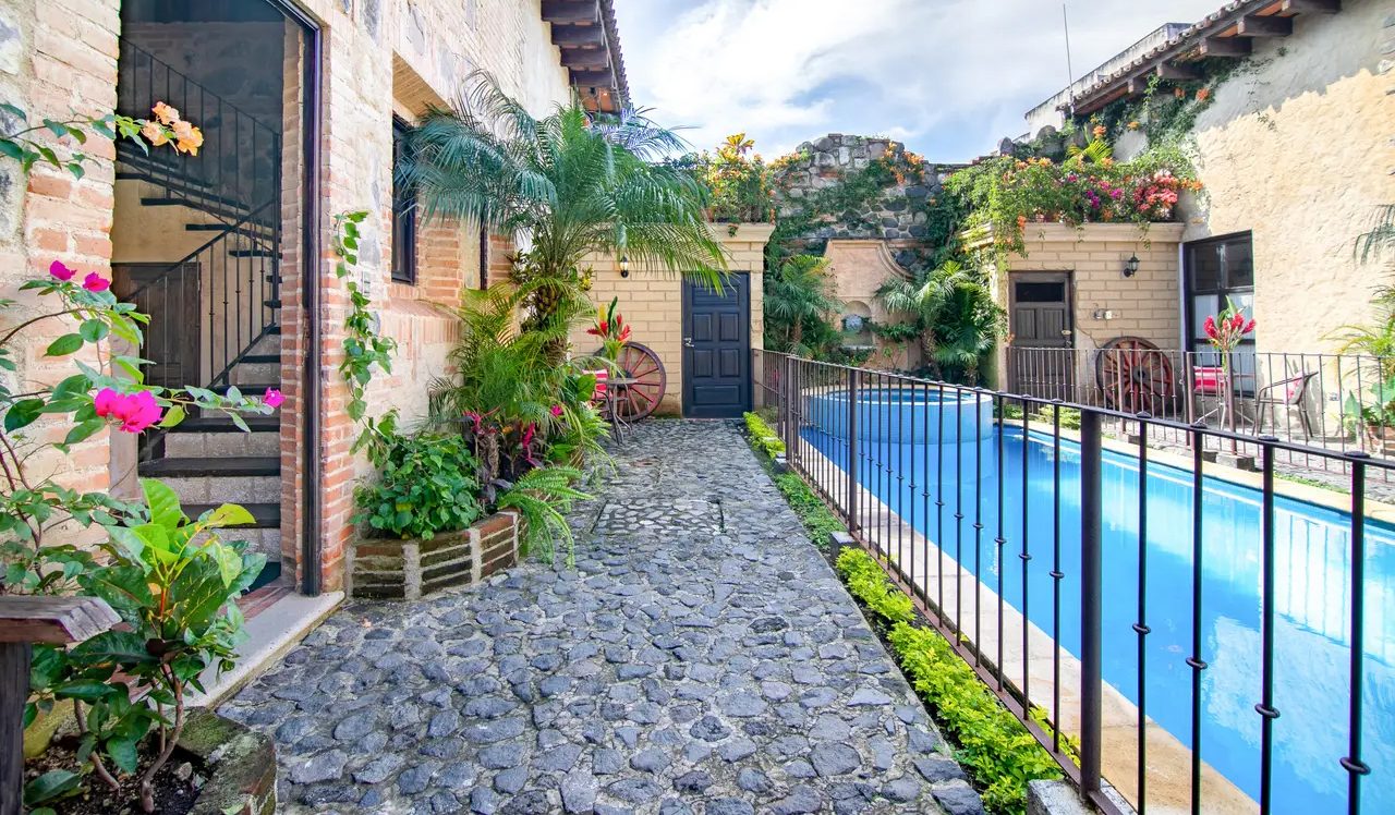 The casa courtyard in Antigua